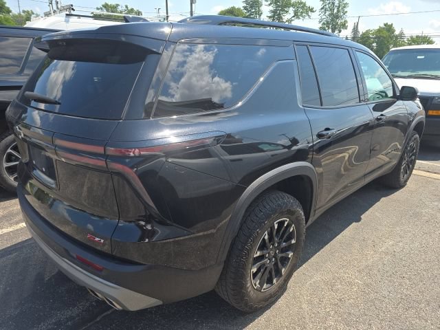 Used 2025 Chevrolet Traverse Z71 w/ Enhanced Driving Package AWD/4WD image 6
