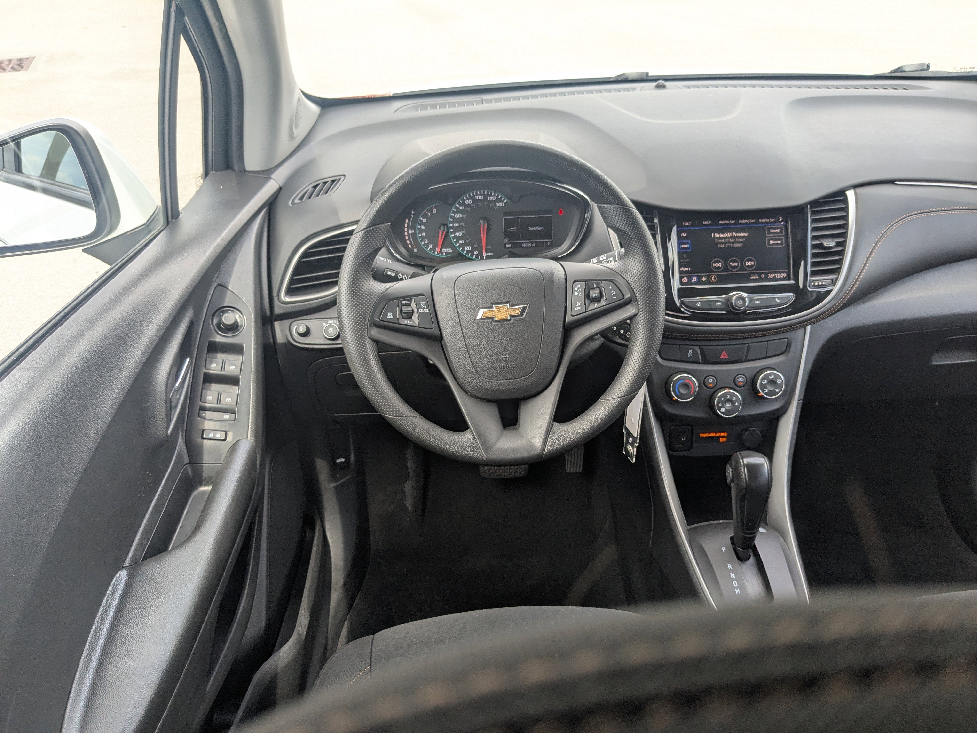 Used 2022 Chevrolet Trax LS w/ Tint and Cruise Package image 17