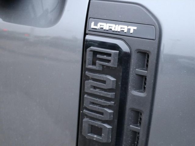 New 2026 Ford F250 Lariat w/ Black Appearance Package image 10