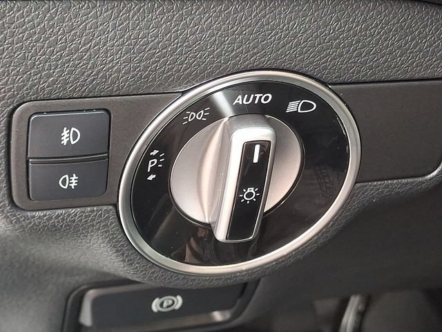 Used 2020 Mercedes-Benz GLA 250 4MATIC image 25