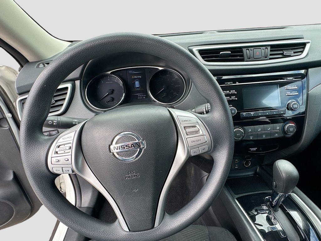 Used 2015 Nissan Rogue S w/ S Family Package FWD image 12