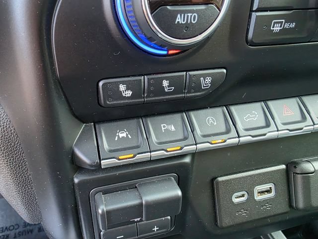 Used 2019 Chevrolet Silverado 1500 LTZ w/ LTZ Plus Package AWD/4WD image 34