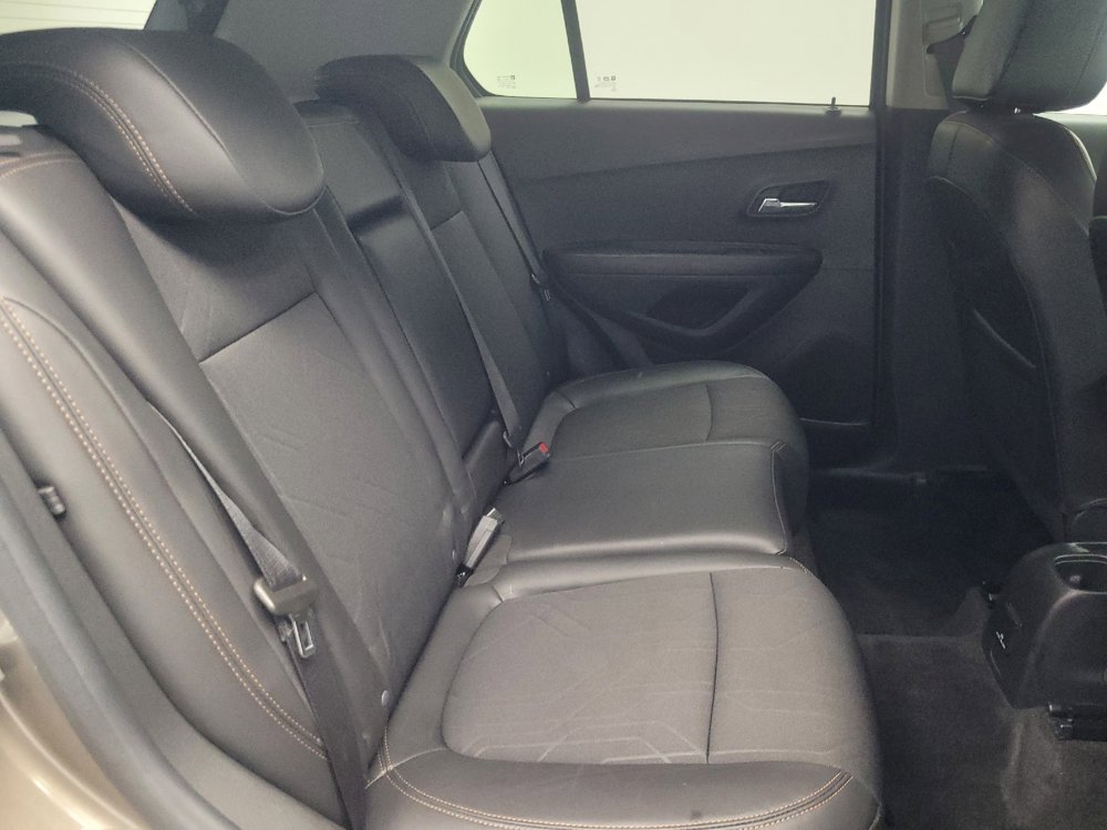 Used 2022 Chevrolet Trax LT w/ Driver Confidence Package image 19