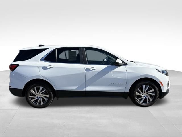 Used 2024 Chevrolet Equinox LT w/ LPO, Floor Liner Package image 4