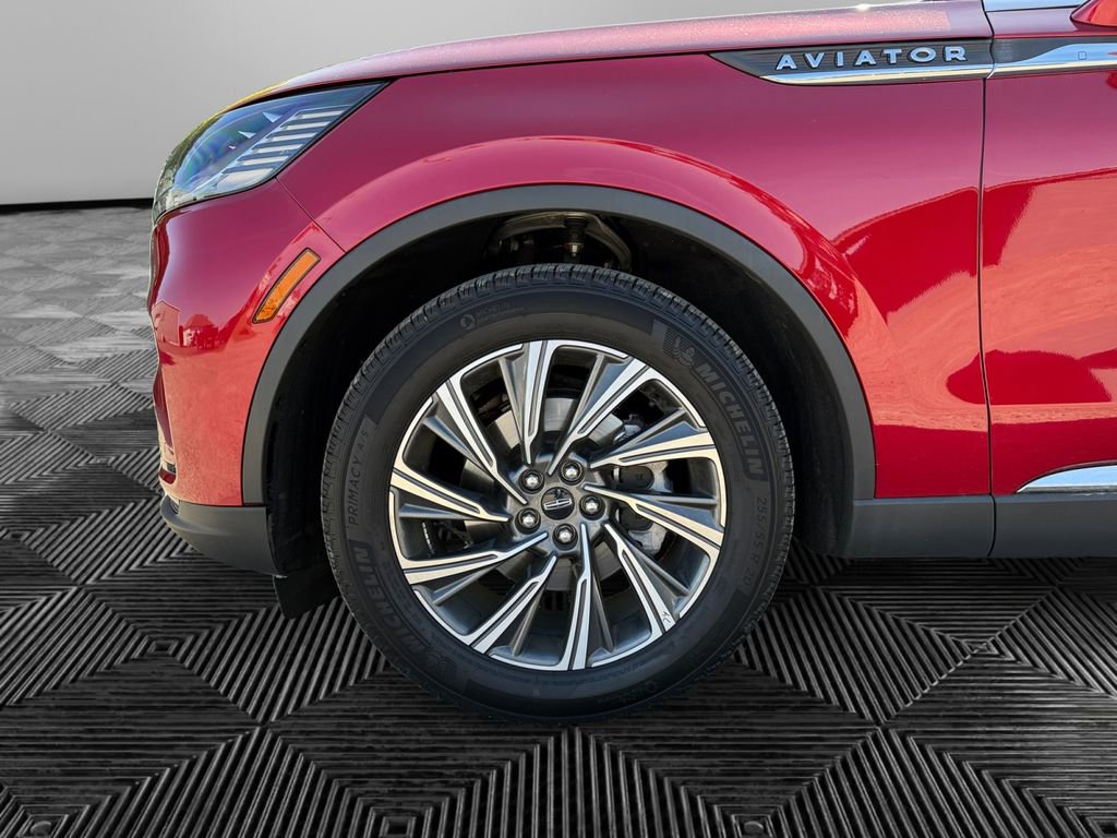 Used 2025 Lincoln Aviator 2WD image 14
