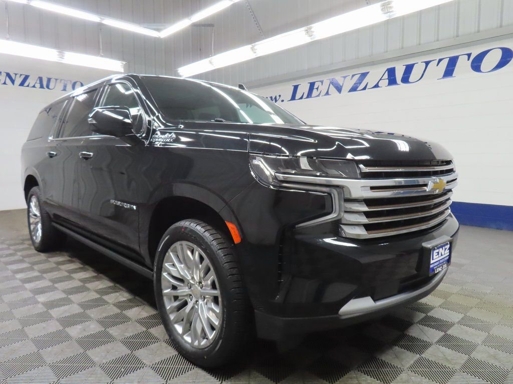 Used 2024 Chevrolet Suburban High Country AWD/4WD image 3