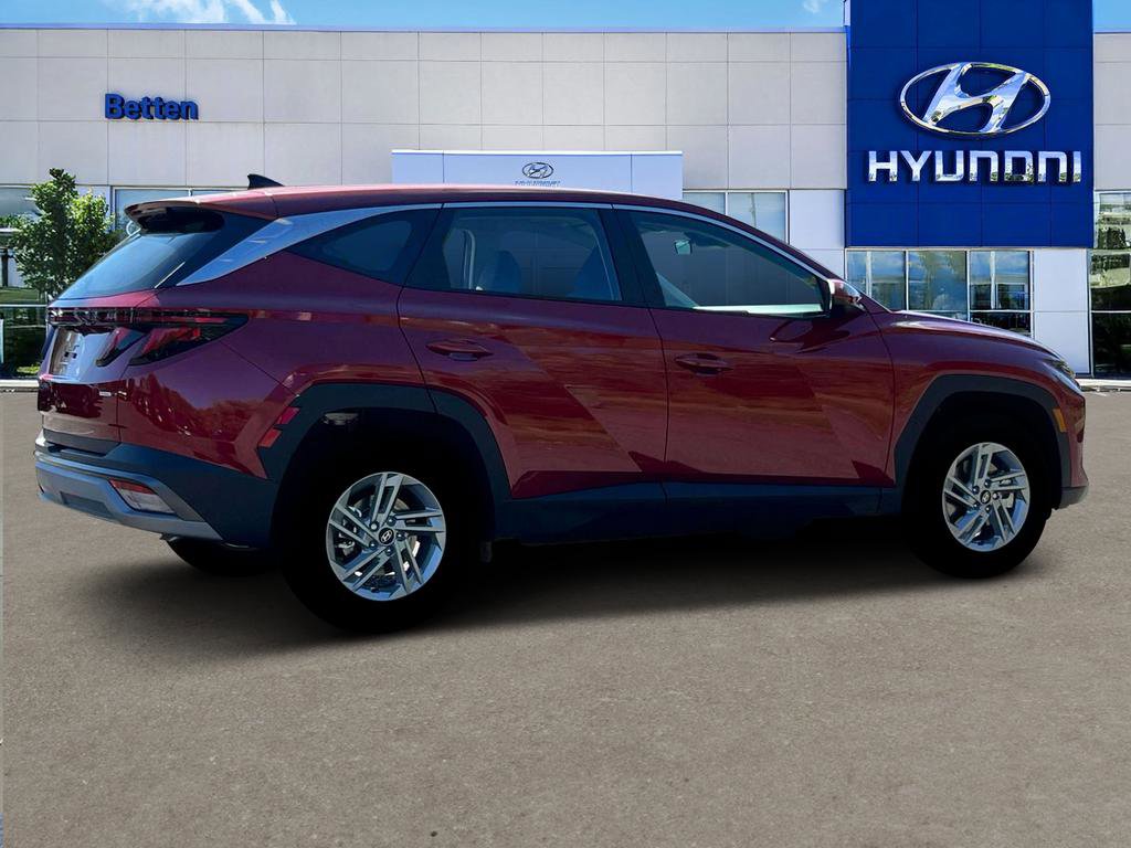 New 2025 Hyundai Tucson SE image 8