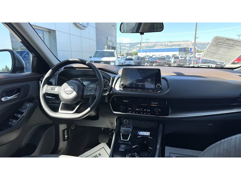 Used 2022 Nissan Rogue SV image 13
