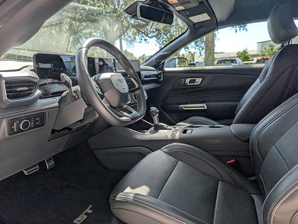 Used 2025 Ford Mustang GT Premium RWD image 14