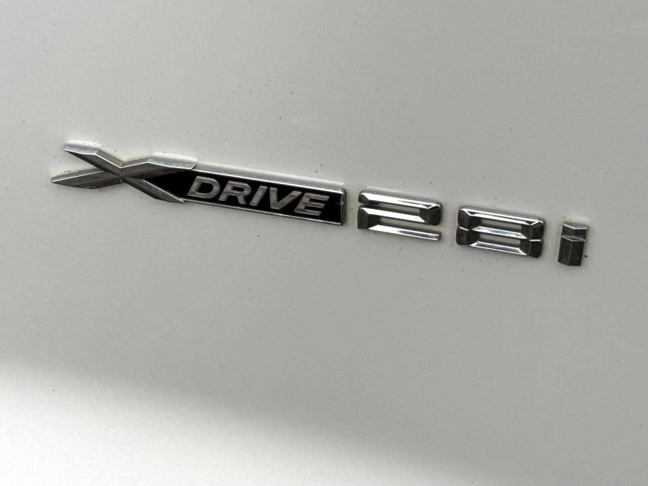 Used 2016 BMW X3 xDrive28i image 9