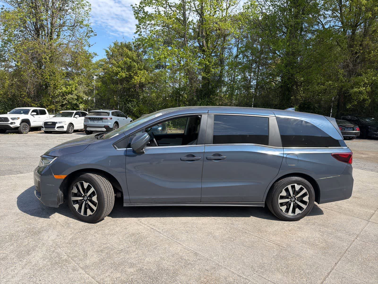 Used 2025 Honda Odyssey EX-L image 6