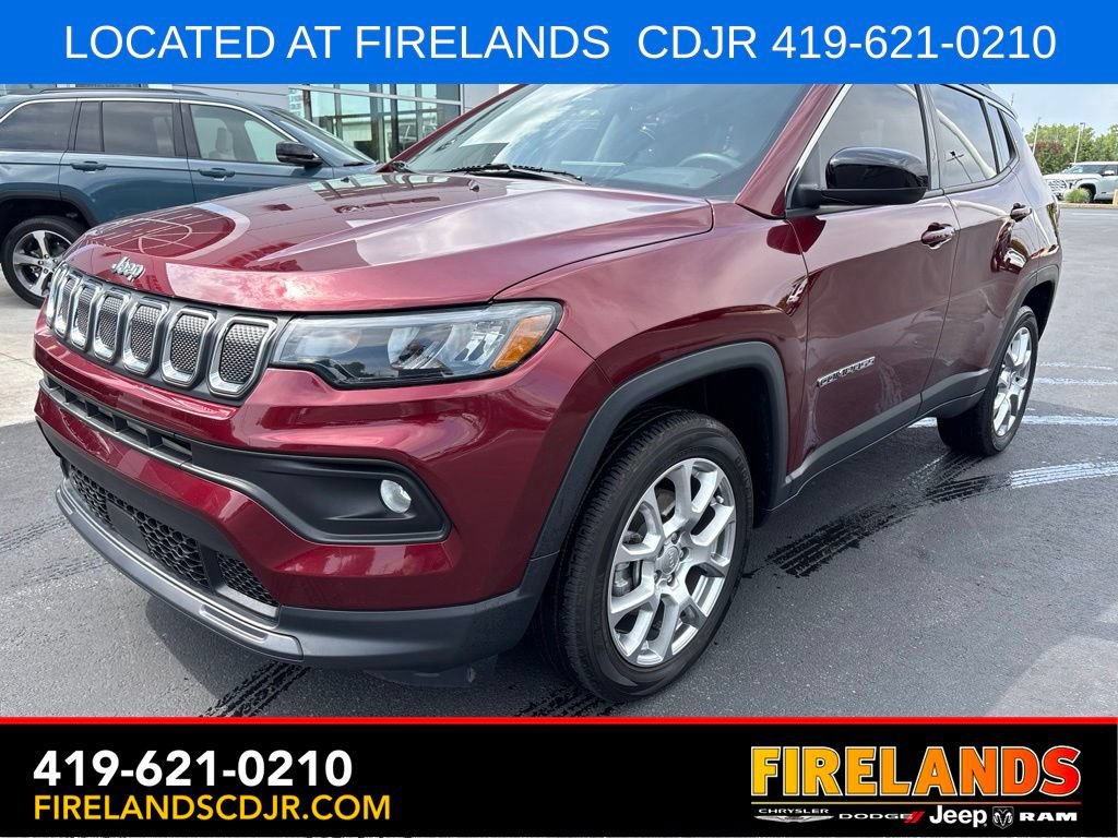 Used 2022 Jeep Compass Latitude AWD/4WD image 1