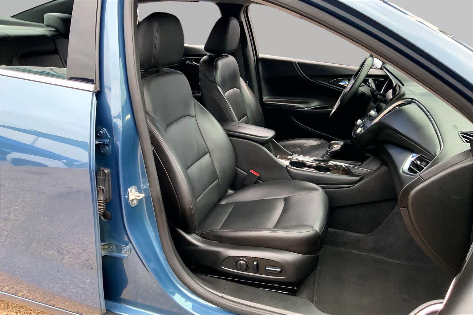 Used 2024 Chevrolet Malibu LT FWD image 9