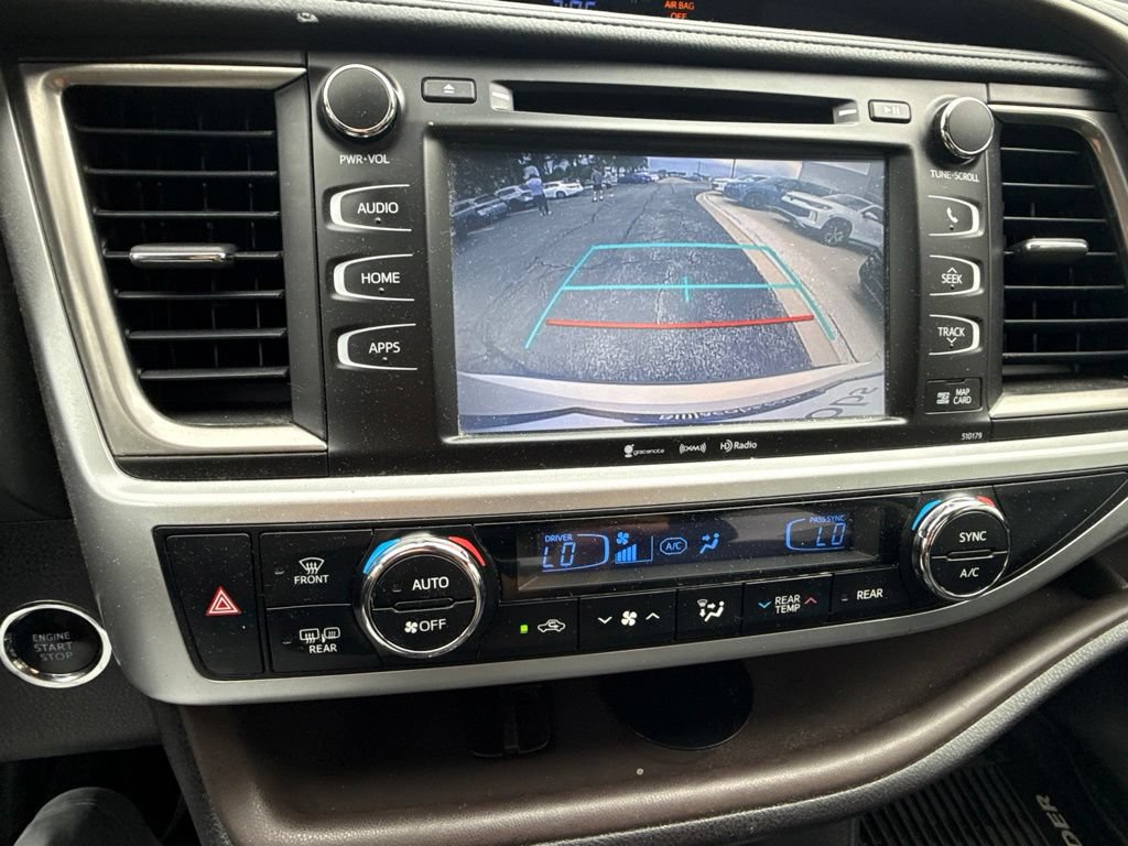 Used 2018 Toyota Highlander XLE AWD/4WD image 20