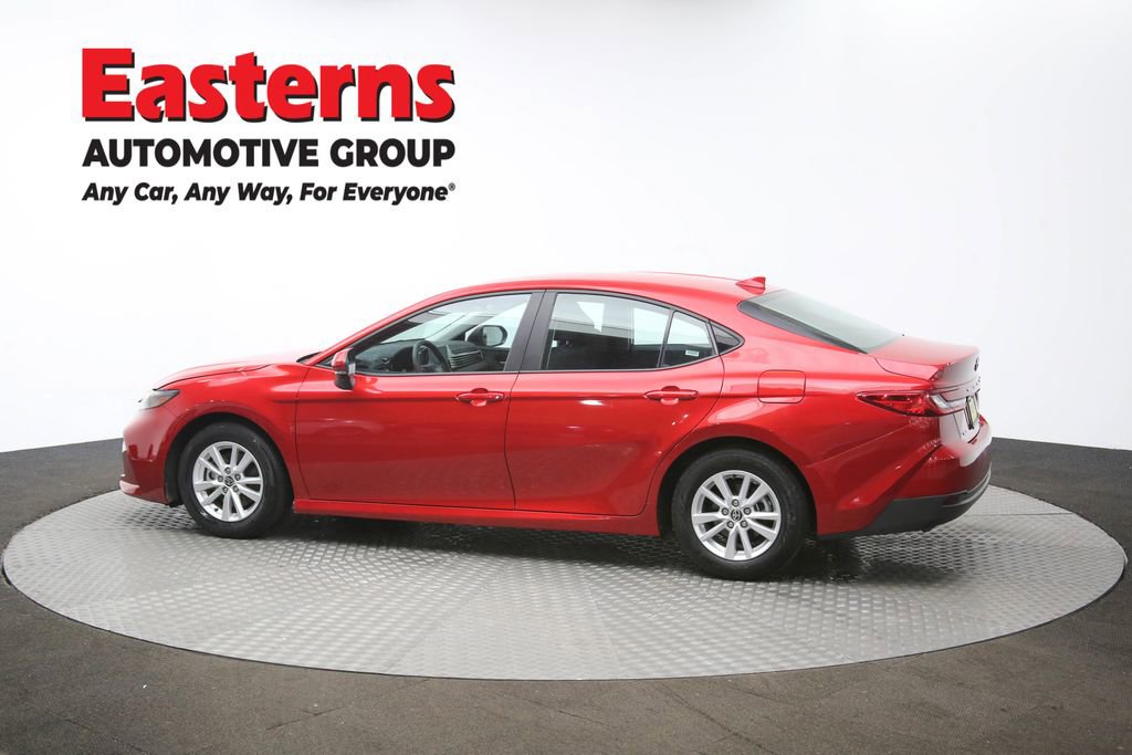 Used 2025 Toyota Camry LE image 61