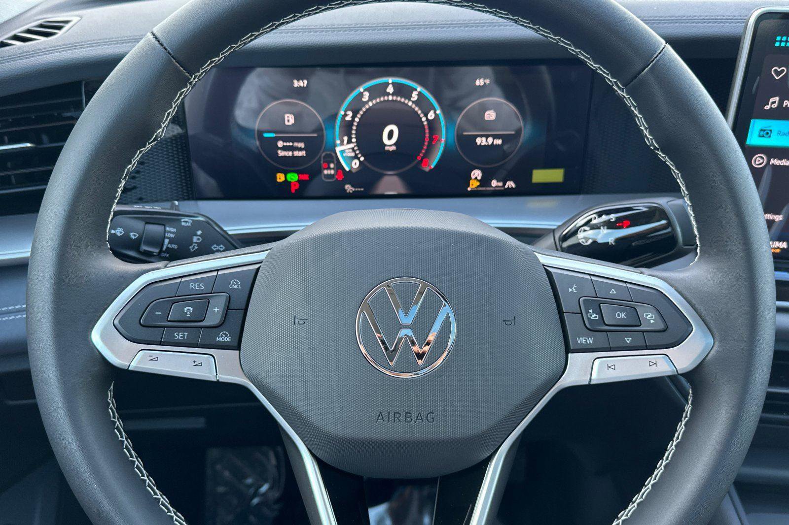 New 2026 Volkswagen Tiguan SE image 22