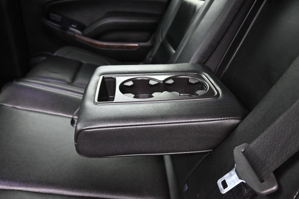 Used 2018 Chevrolet Suburban LT AWD/4WD image 34