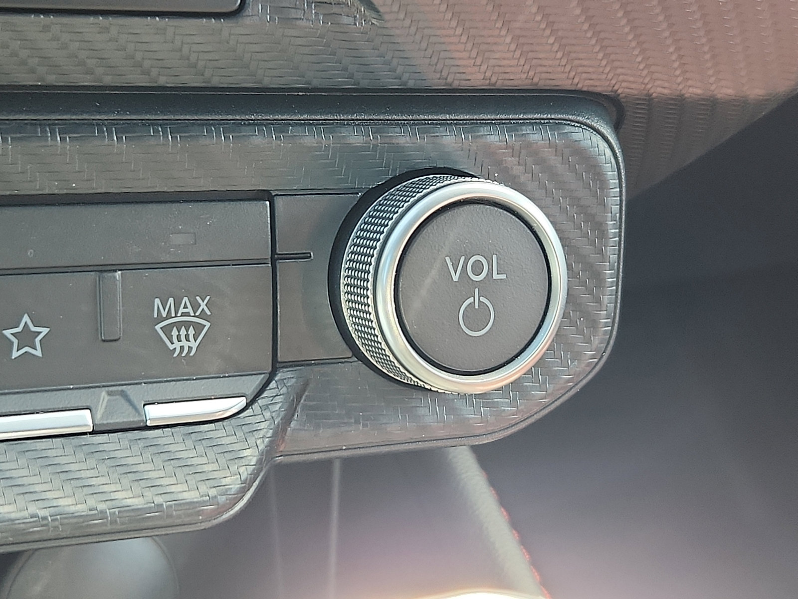 Used 2025 Ford Mustang Premium RWD image 24