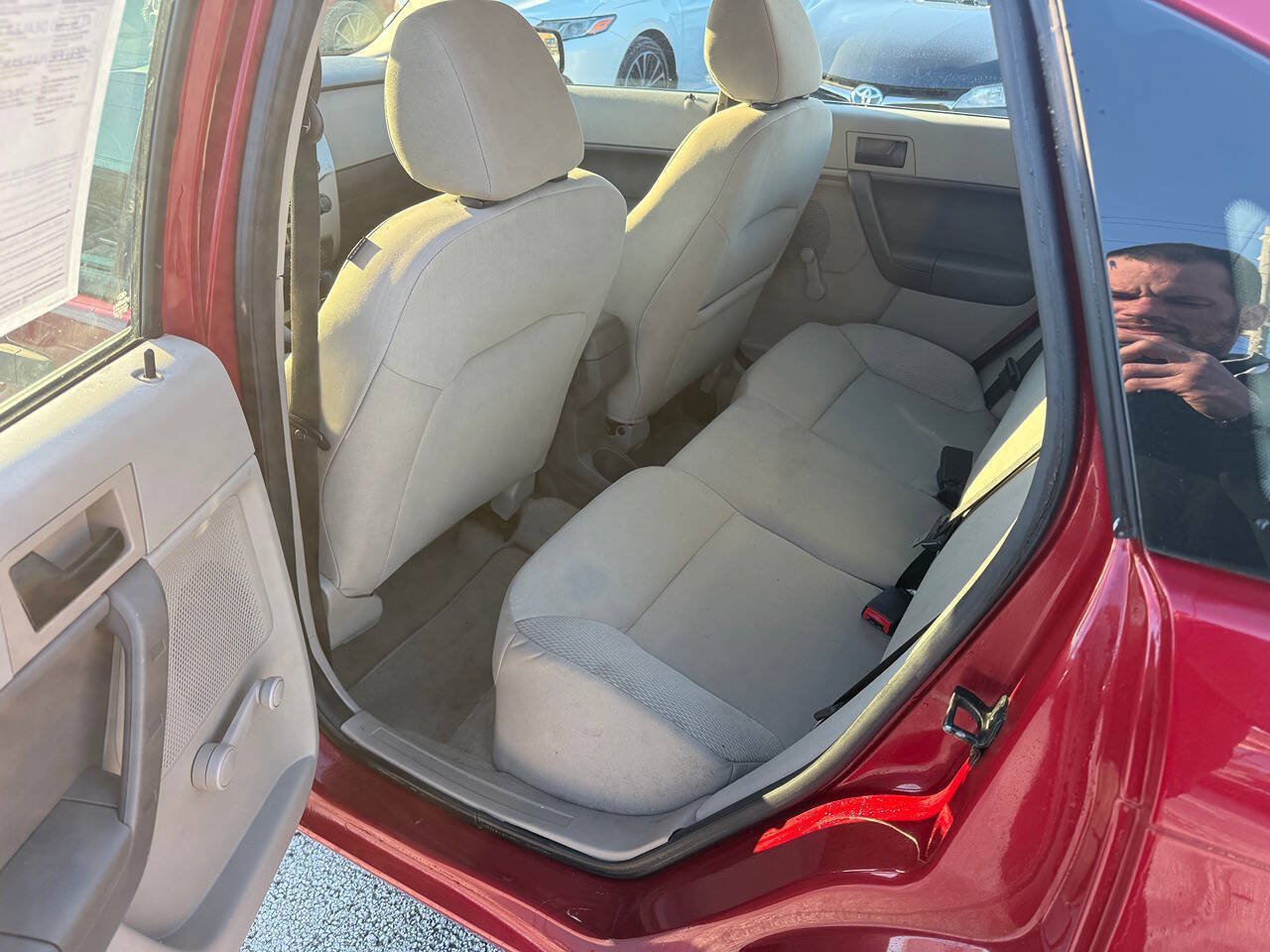Used 2011 Ford Focus S FWD image 9