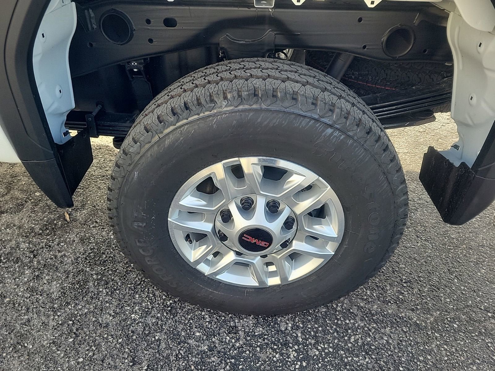 New 2026 GMC Sierra 2500 Pro w/ Convenience Package image 8