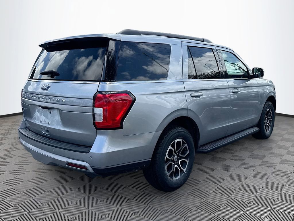 Used 2024 Ford Expedition XLT image 6