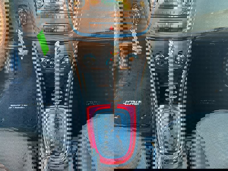 Used 2014 Dodge Avenger SE FWD image 20