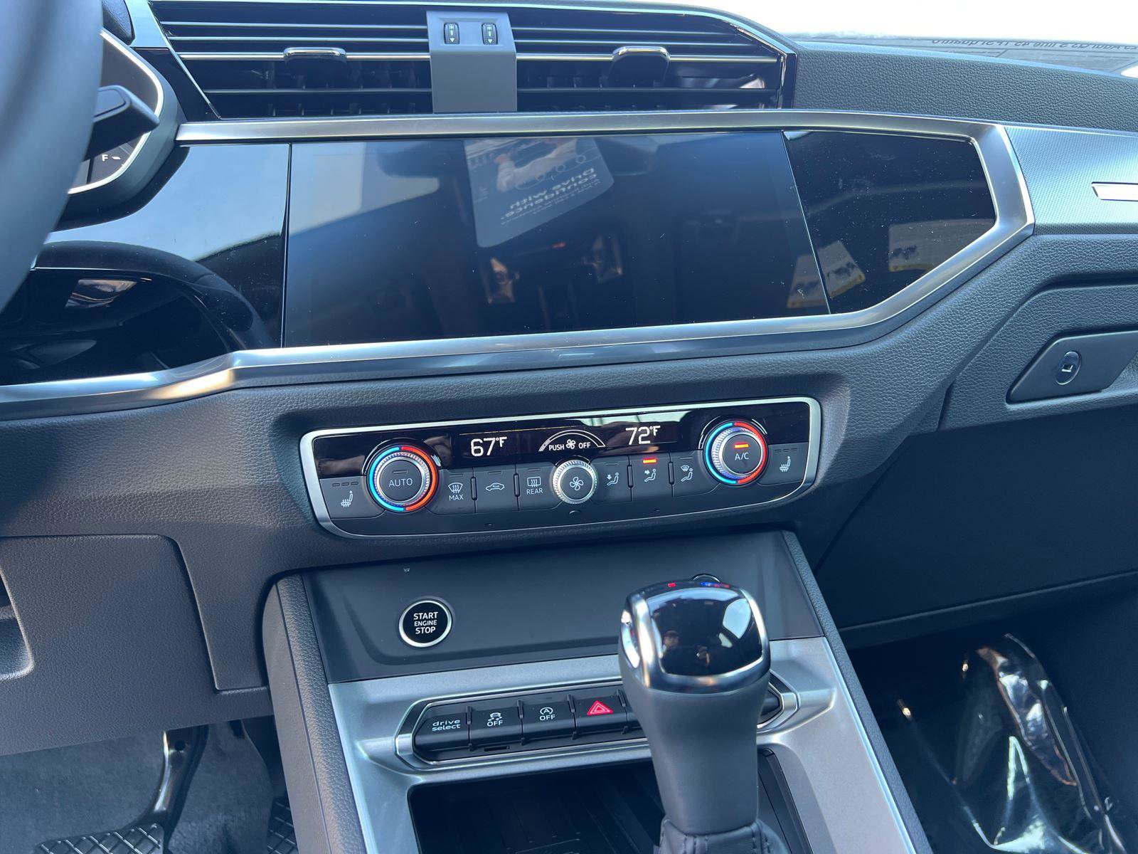 New 2025 Audi Q3 2.0T Premium image 21