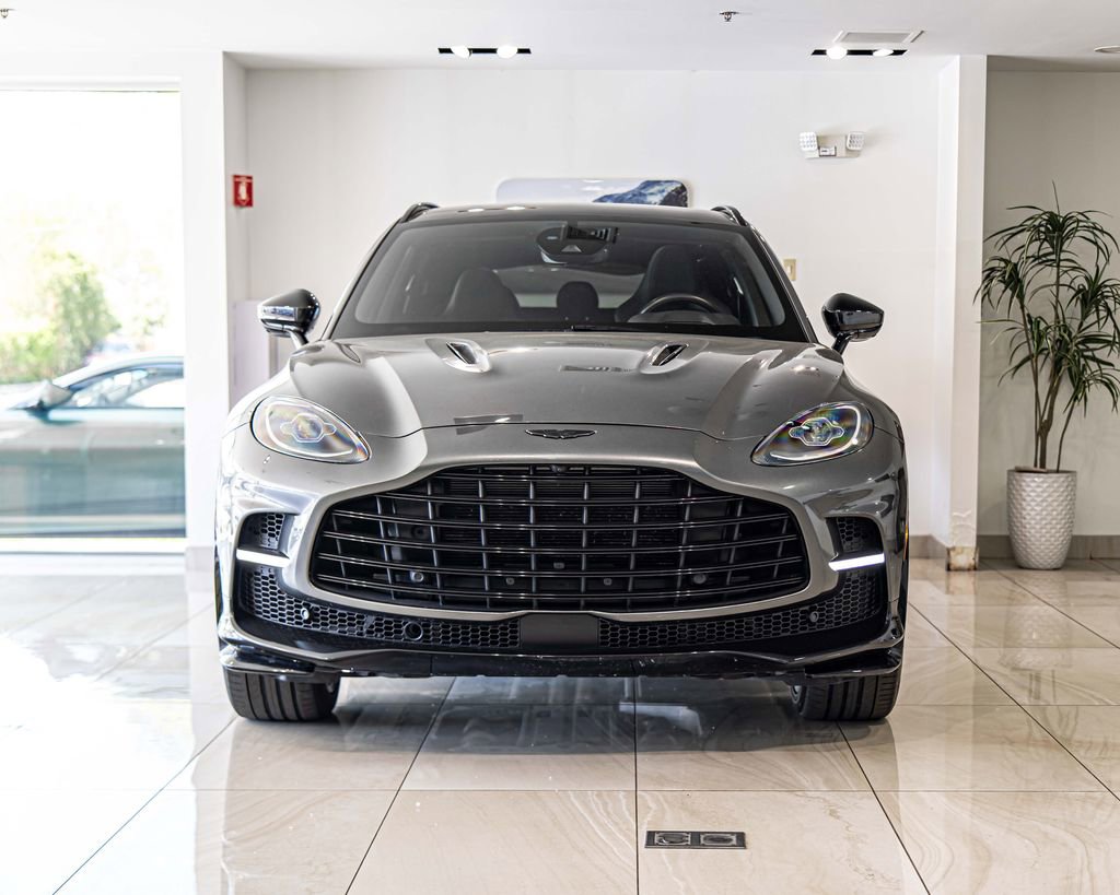 Used 2023 Aston Martin DBX 707 AWD/4WD image 2