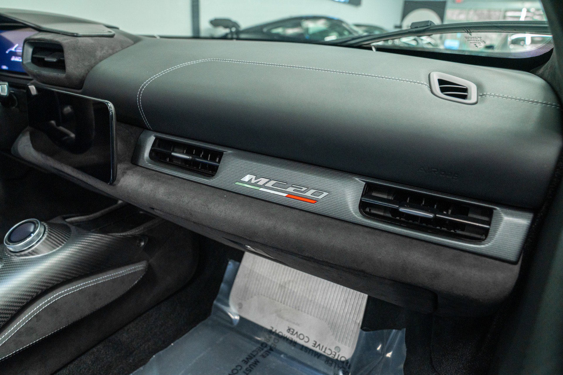 Used 2023 Maserati MC20 Spyder RWD image 25