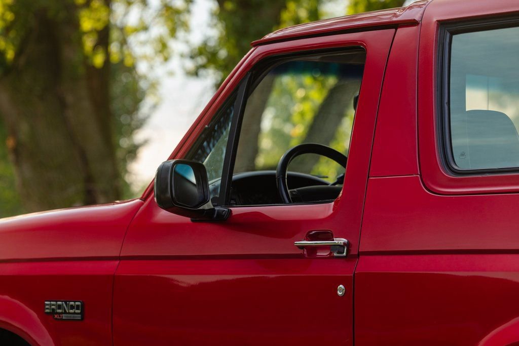 Used 1994 Ford Bronco XLT image 61