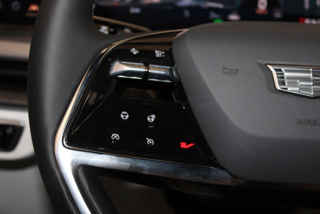 New 2027 Cadillac Vistiq Luxury AWD/4WD image 23