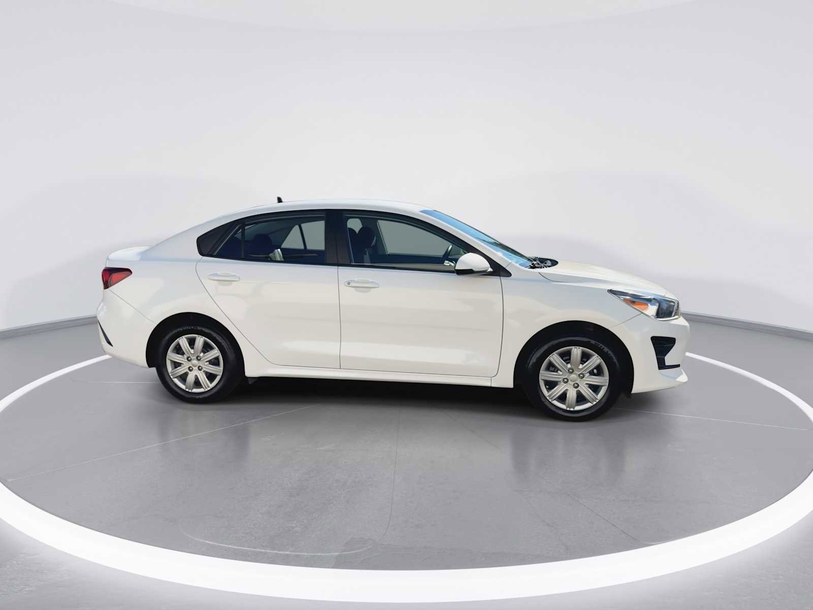 Used 2022 Kia Rio LX image 9