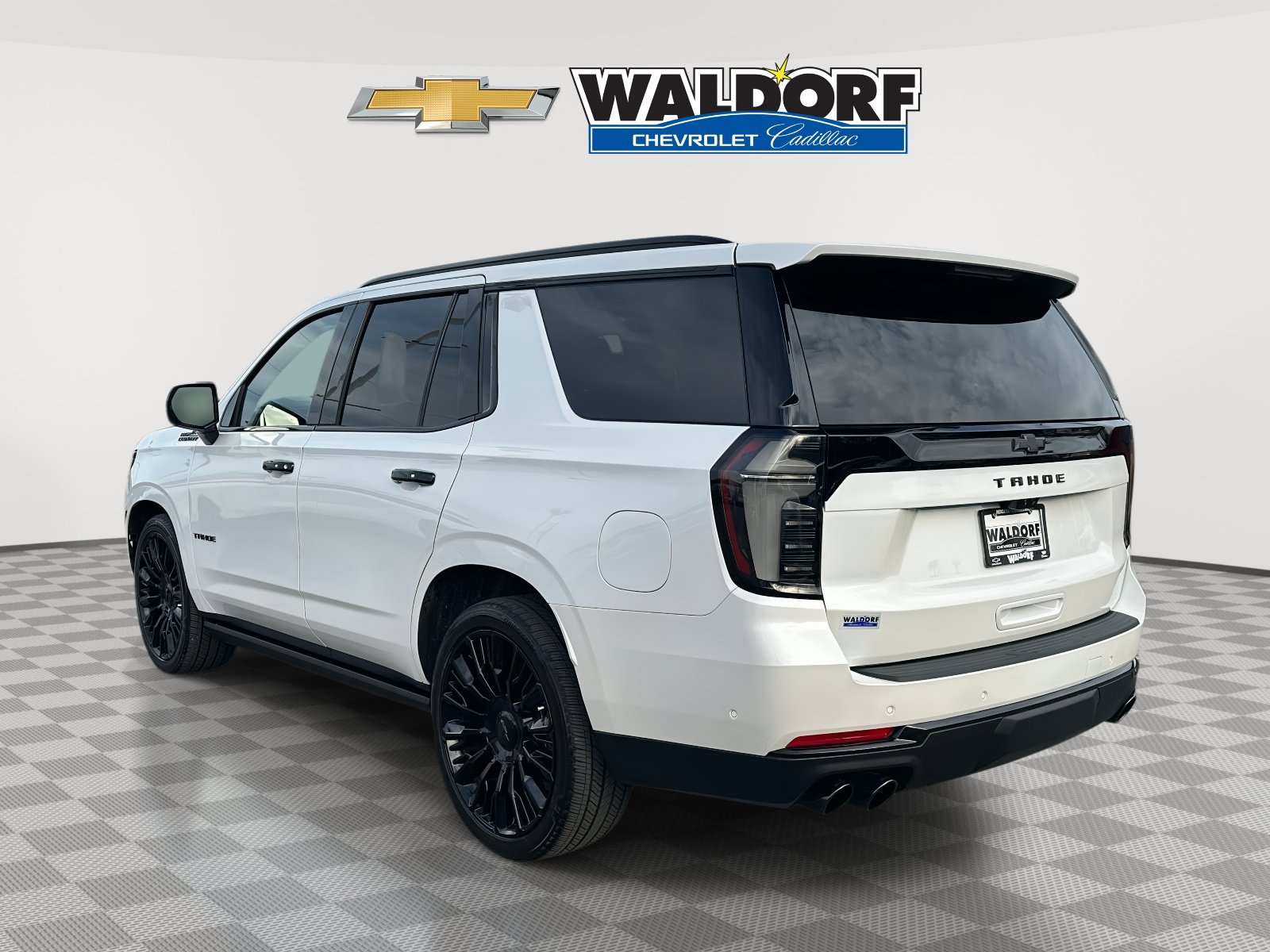 Used 2025 Chevrolet Tahoe High Country w/ LPO, Illumination Package image 4