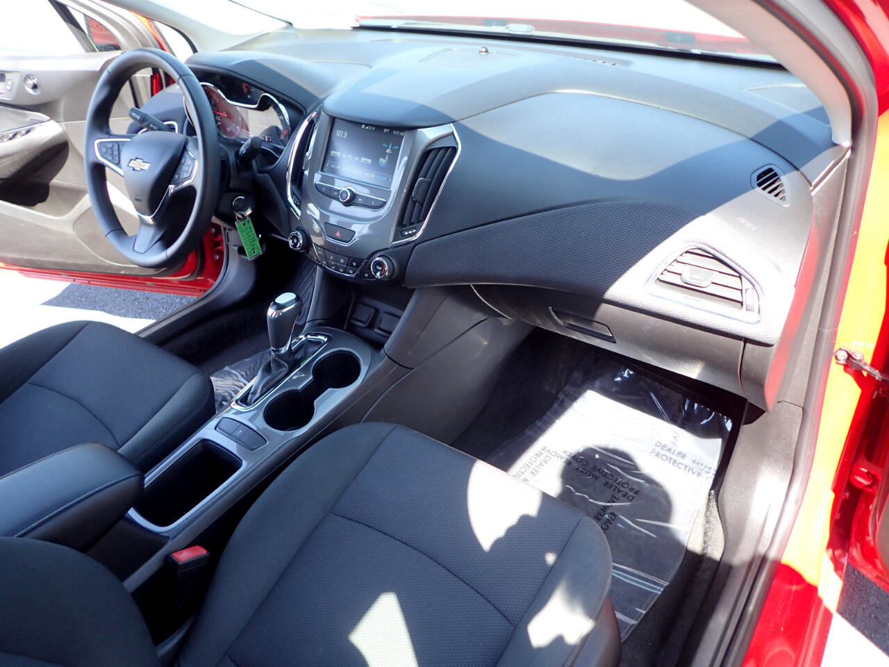 Used 2018 Chevrolet Cruze LT w/ LT Fleet Convenience Package image 12