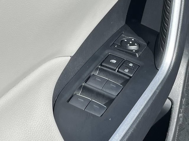 Used 2024 Toyota RAV4 XLE FWD image 24