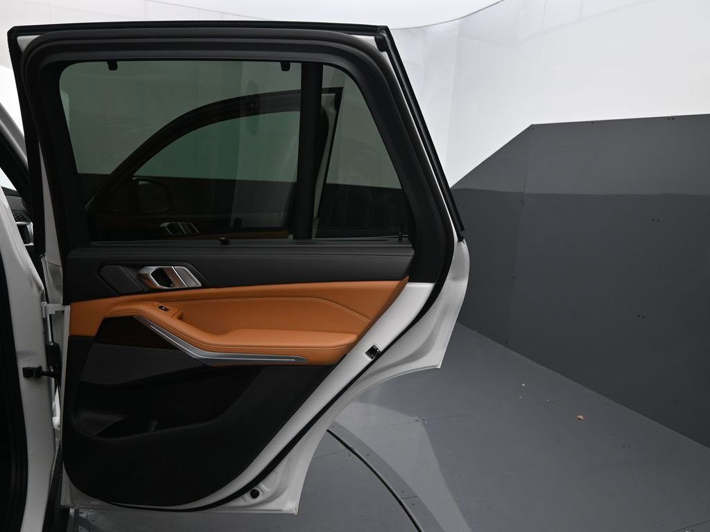 New 2026 BMW X5 xDrive40i AWD/4WD image 26