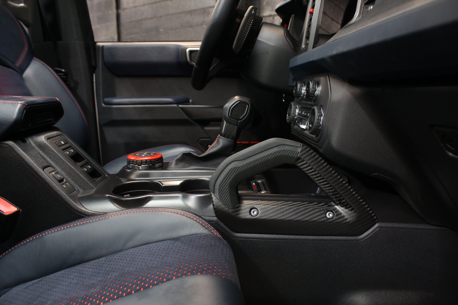 Used 2024 Ford Bronco Raptor w/ Interior Carbon Fiber Pack 6 AWD/4WD image 55