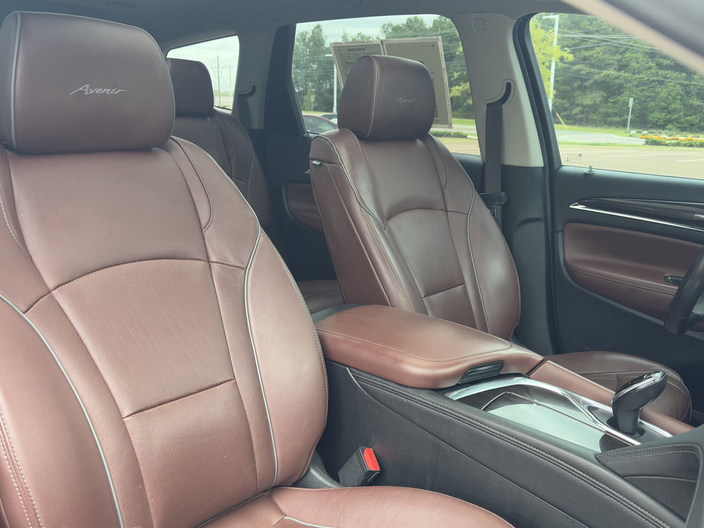 Used 2019 Buick Enclave Avenir image 20