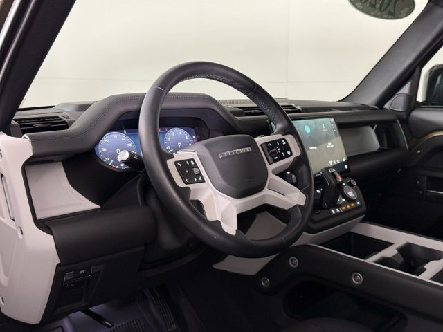 Used 2026 Land Rover Defender 110 X-Dynamic SE AWD/4WD image 5