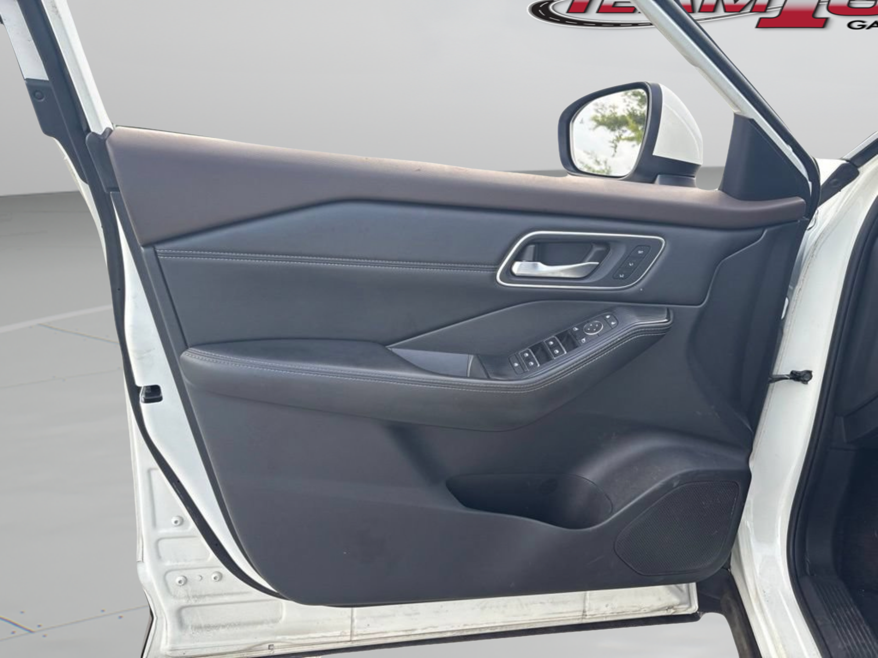 Used 2021 Nissan Rogue SL FWD image 18