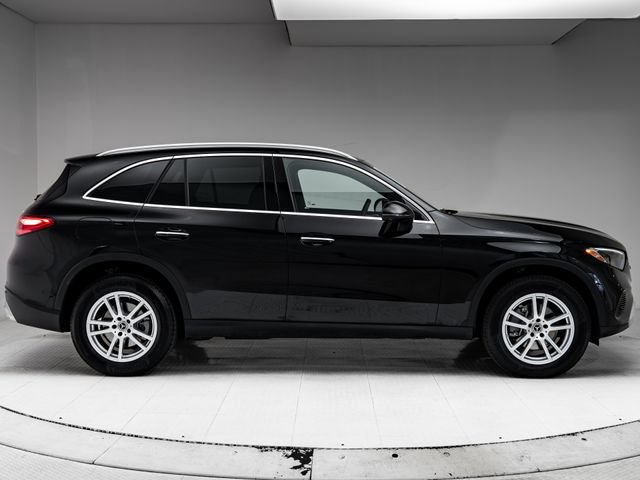 Used 2025 Mercedes-Benz GLC 300 4MATIC image 30