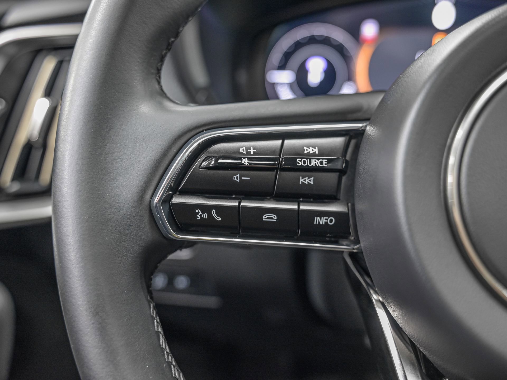 Used 2024 MAZDA CX-90 Plug-In Hybrid w/ Premium Pkg image 19