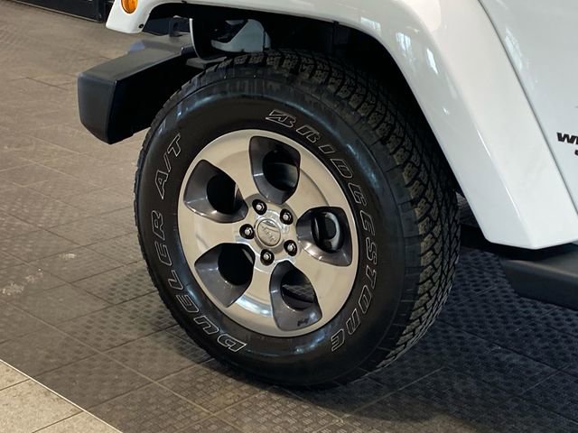 Used 2017 Jeep Wrangler Unlimited Sahara w/ Connectivity Group image 7