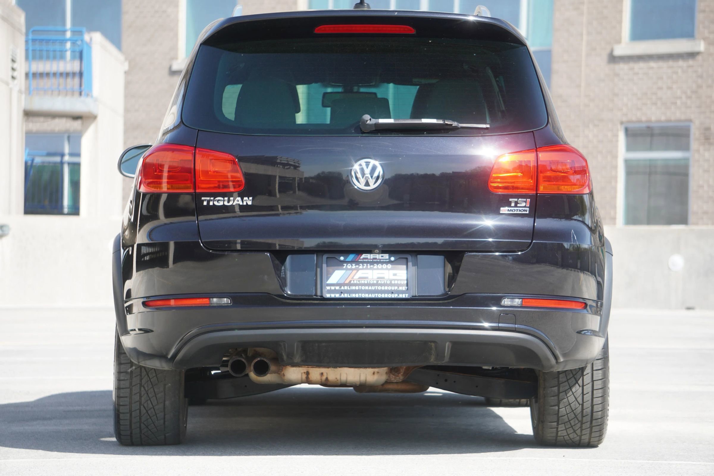 Used 2016 Volkswagen Tiguan R-Line image 11