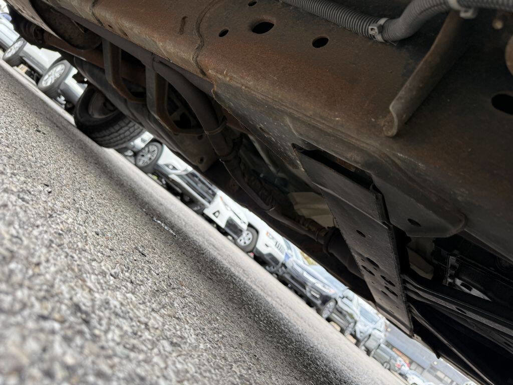 Used 2007 Nissan Frontier SE w/ SE Value Truck Pkg image 24