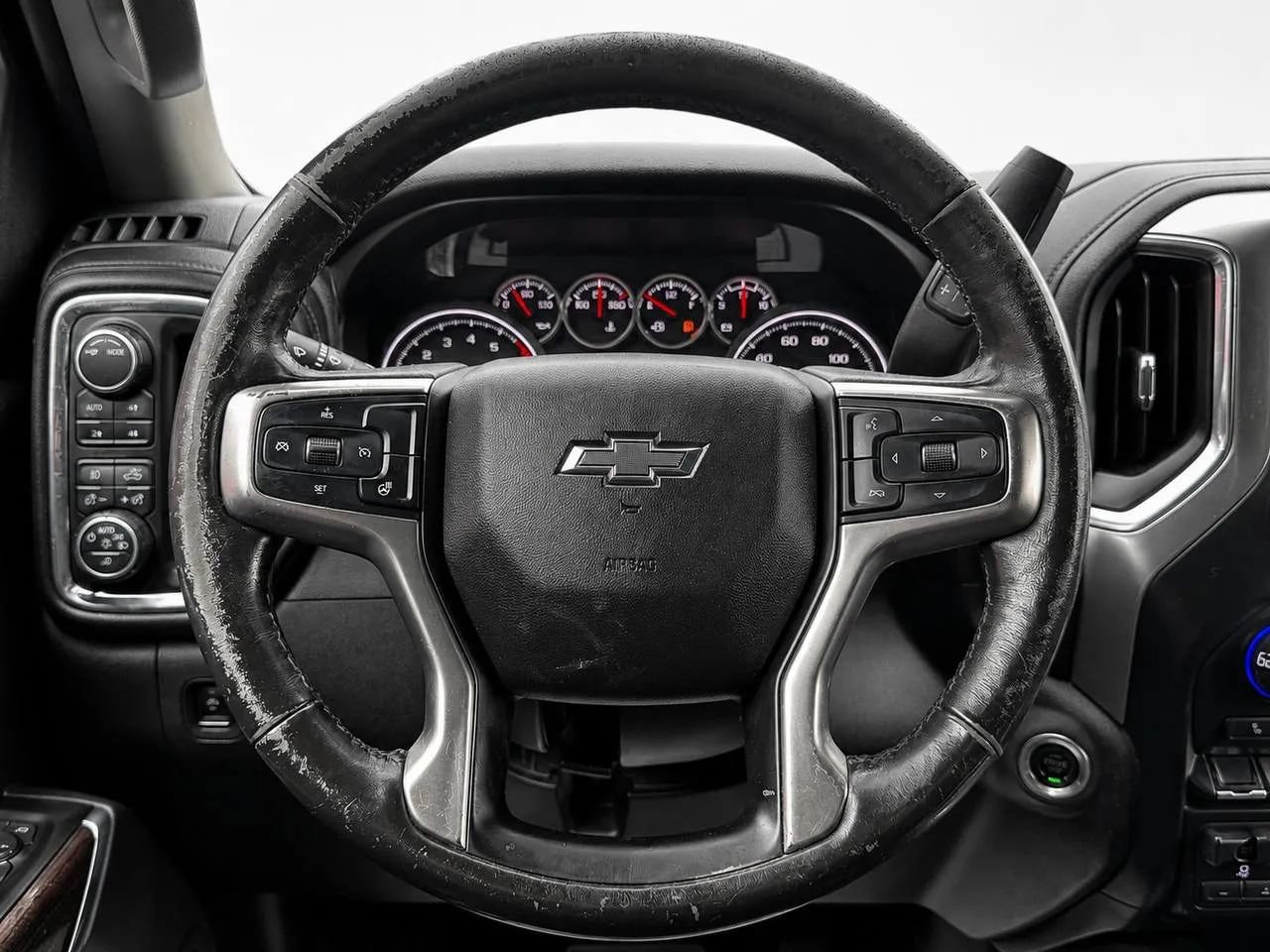 Used 2020 Chevrolet Silverado 1500 LT Trail Boss AWD/4WD image 10