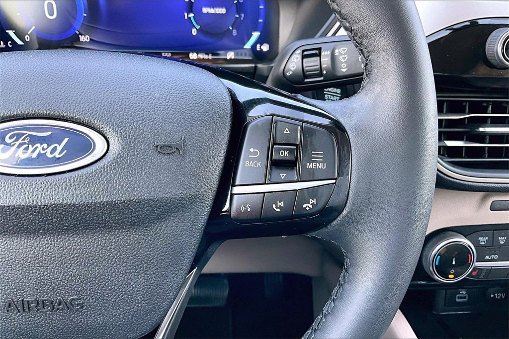 Used 2022 Ford Escape SEL w/ Technology Package image 19