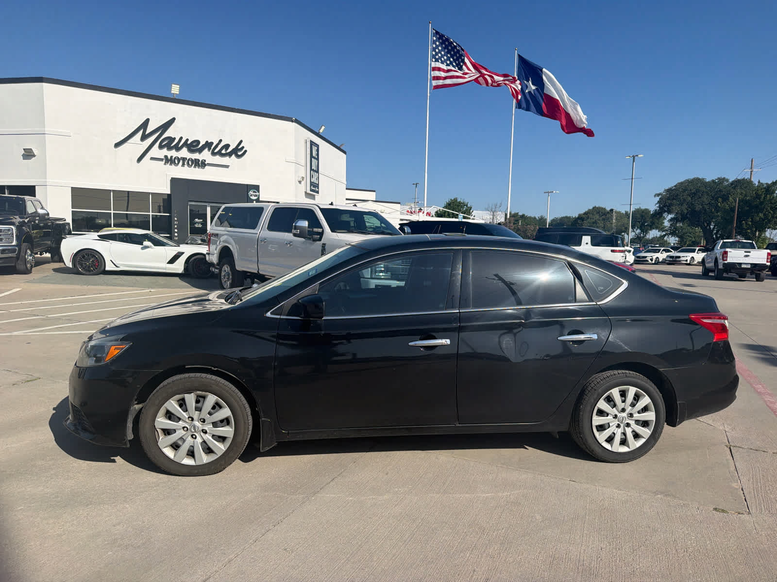 Used 2018 Nissan Sentra S FWD image 1
