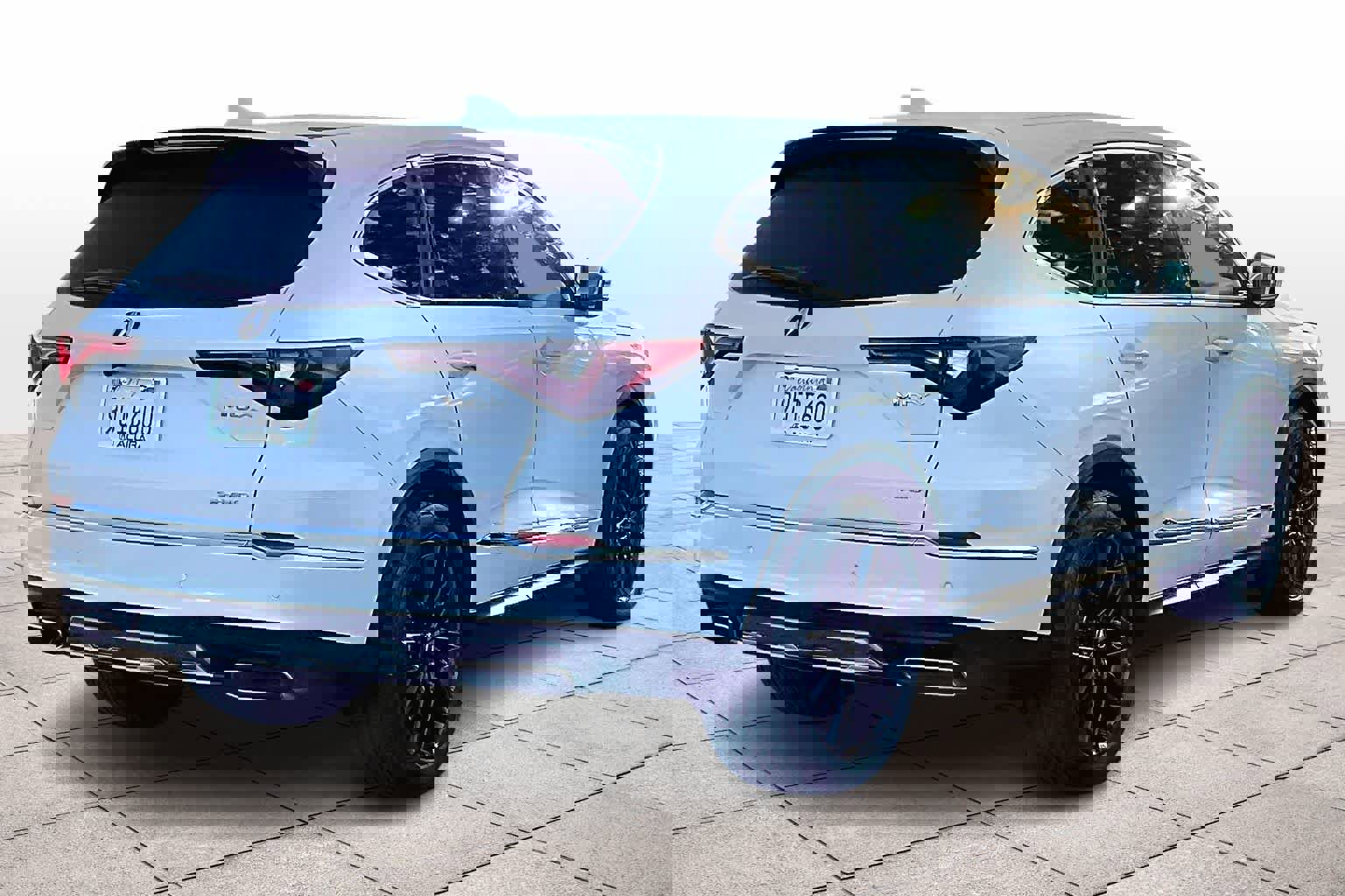 Used 2025 Acura MDX SH-AWD w/ Technology Package image 15