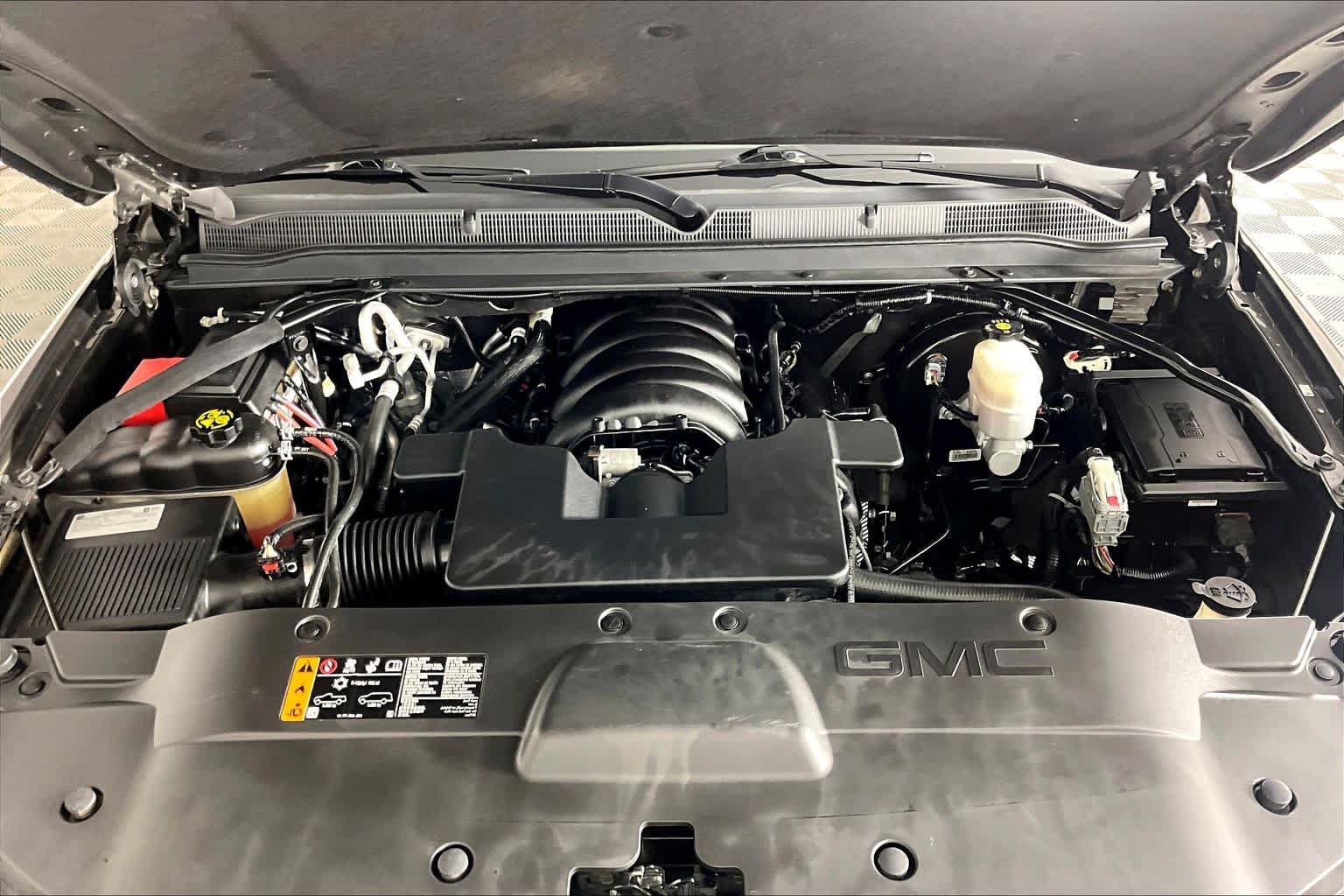 Used 2019 GMC Yukon Denali w/ Open Road Package RWD image 28